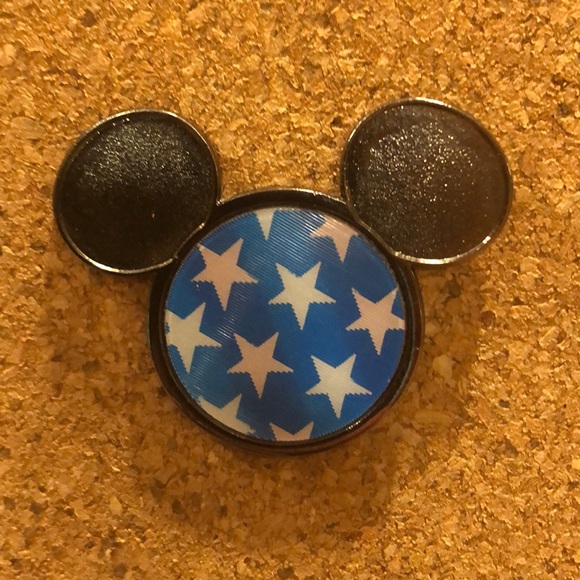 Disney: 3/$15 Mickey lenticular flag - Picture 3 of 4